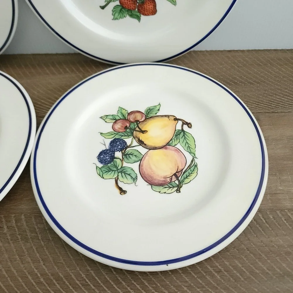 Crate & Barrel Salad‎ Plates Lot Of 4